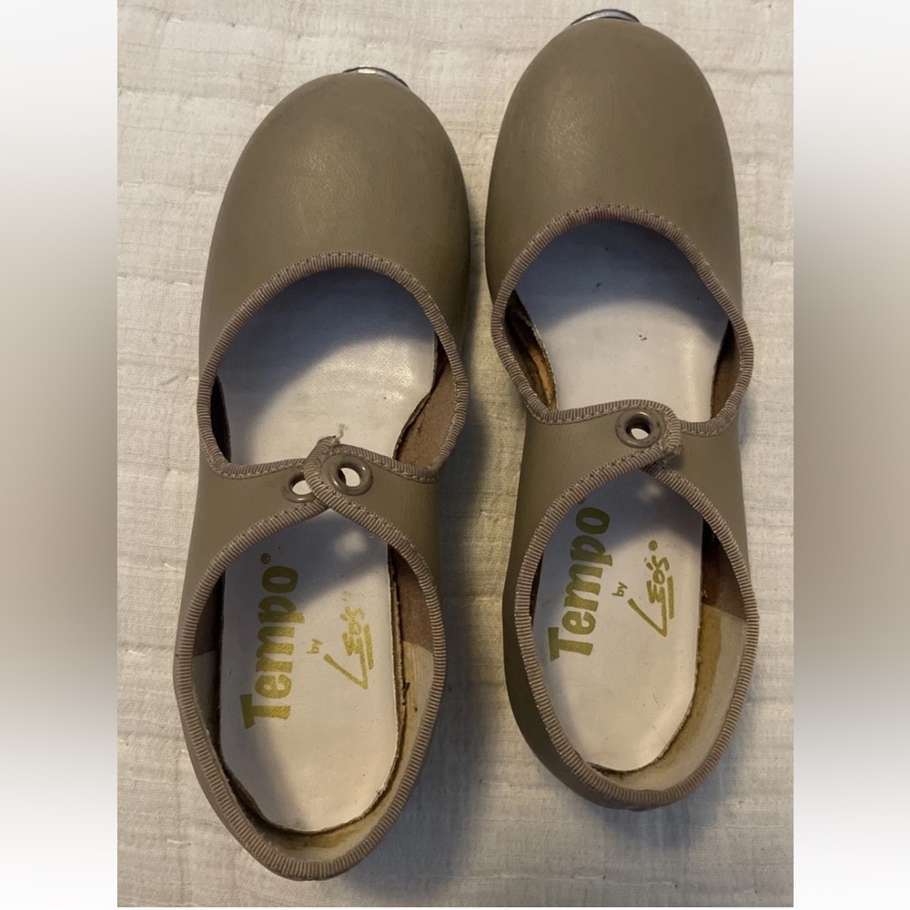 Tempo by Leo’s Girls Tap Shoes Size 11 1/2 W